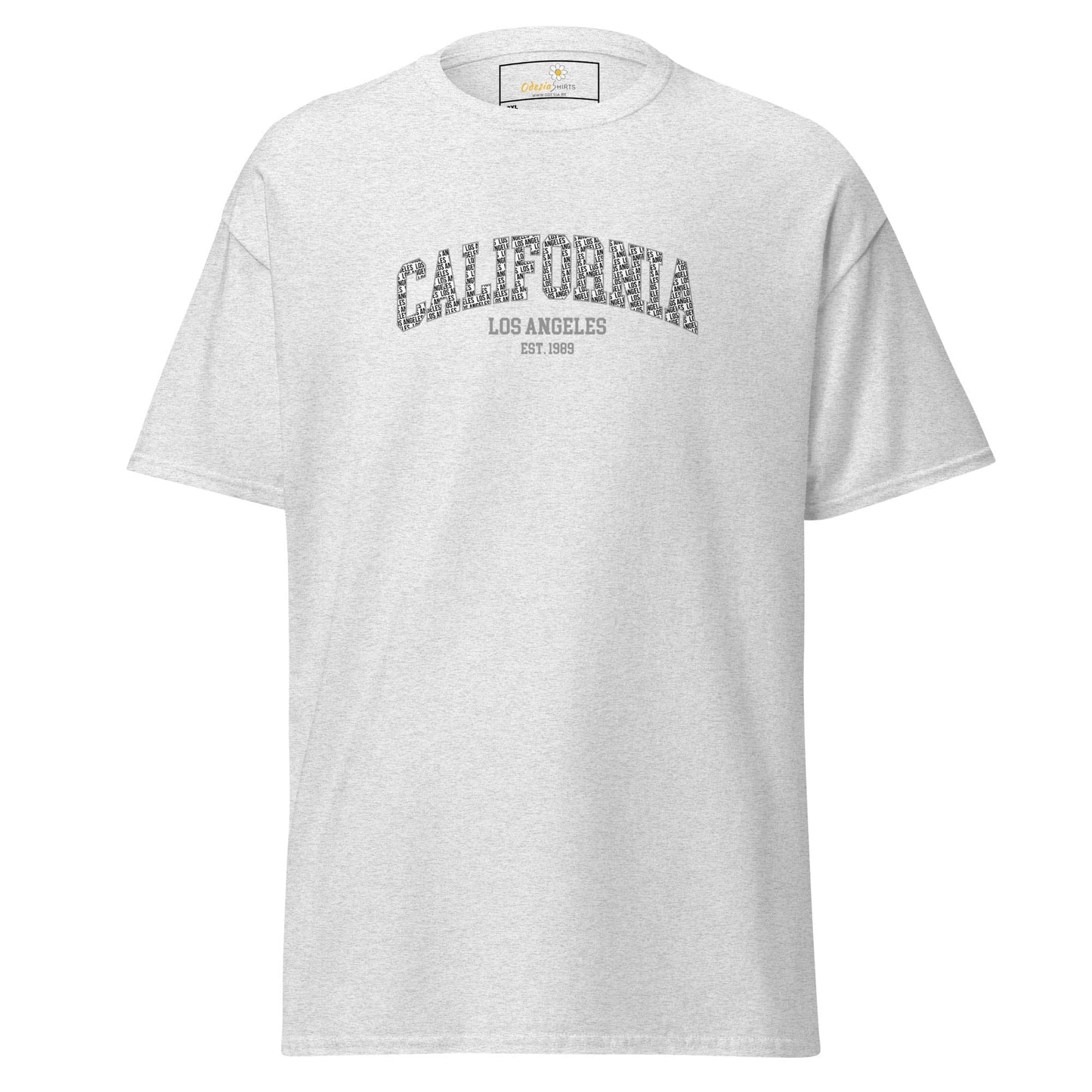 White t-shirt with ’California’ and ’Los Angeles’ text.